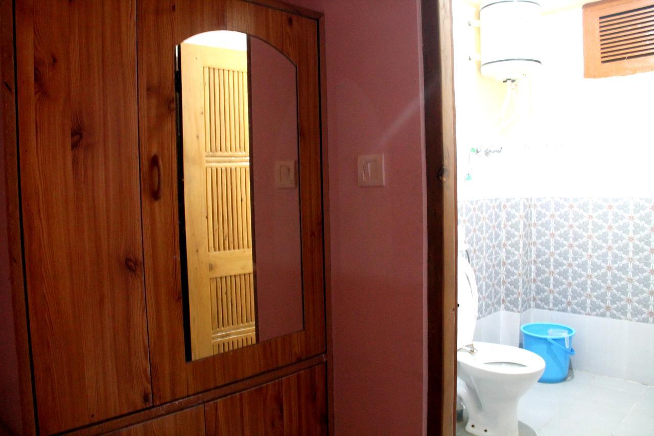 Bros Hostel Manali Exterior photo