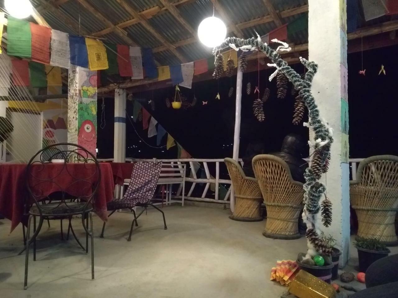 Bros Hostel Manali Exterior photo