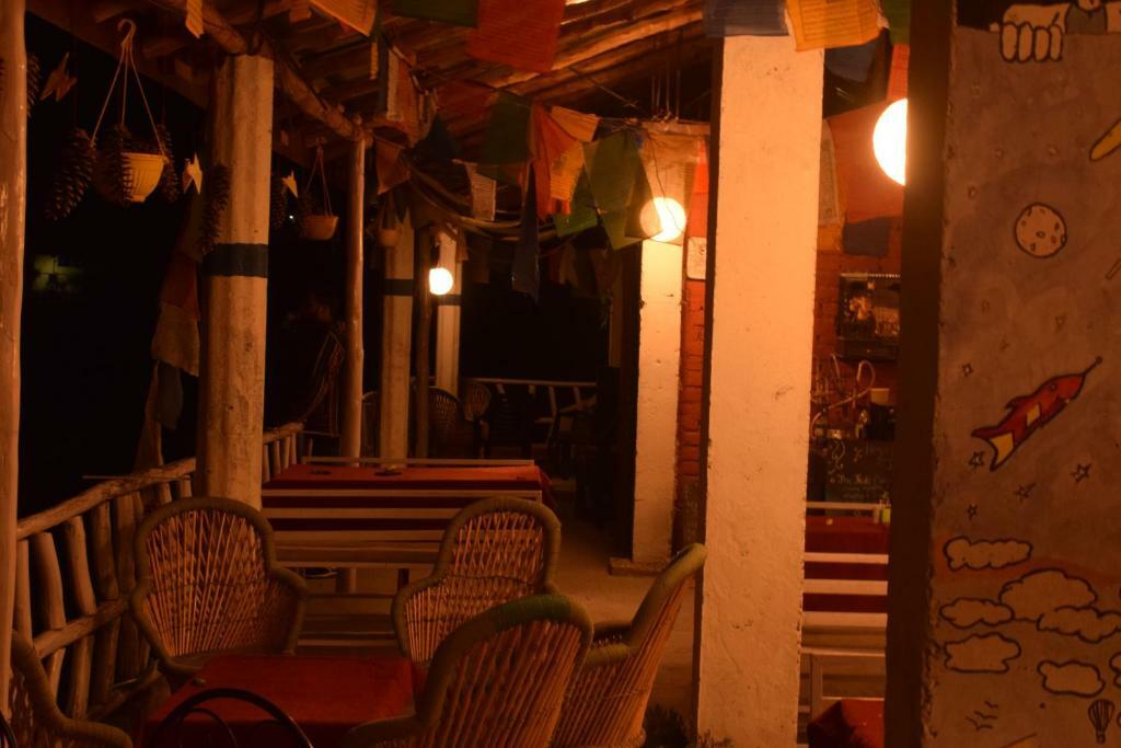 Bros Hostel Manali Exterior photo